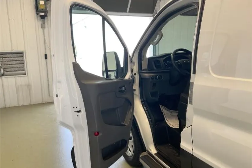 2023 Ford Transit photo 1