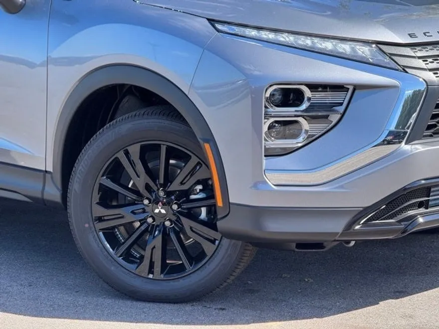 2025 Mitsubishi Eclipse Cross SEL photo 1