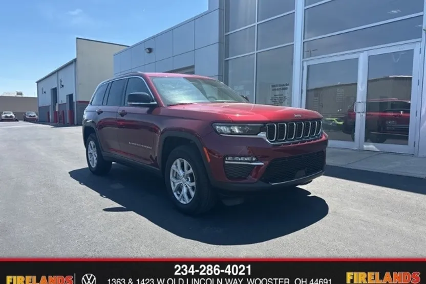 2023 Jeep Grand Cherokee Limited photo 1
