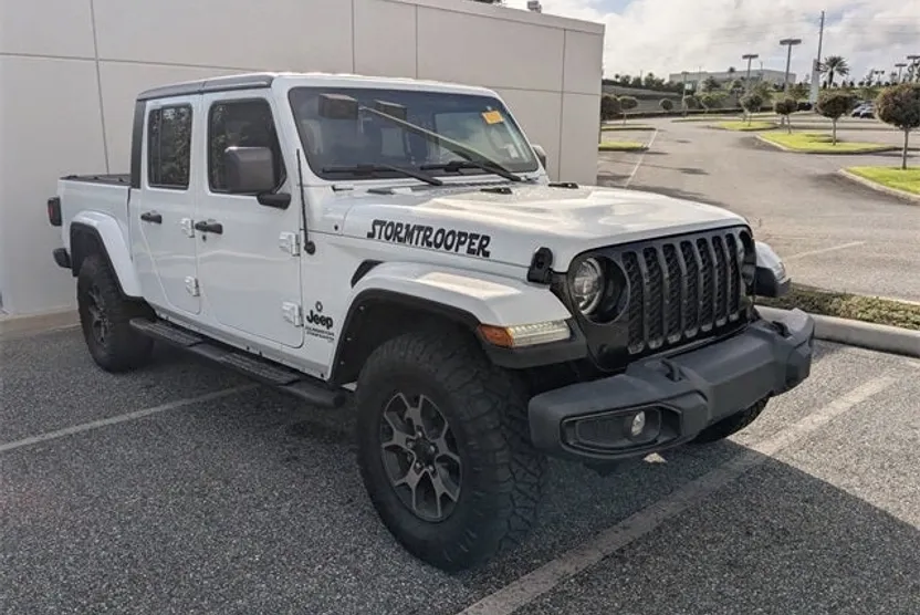 2022 Jeep Gladiator Altitude photo 1