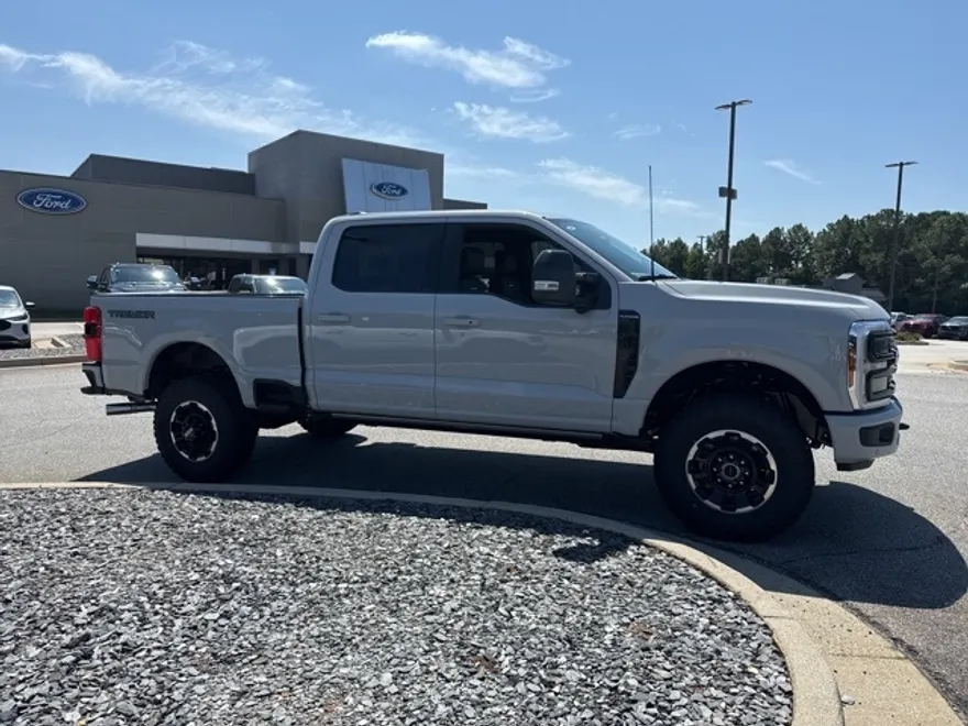 2026 Ford F-250 photo 1