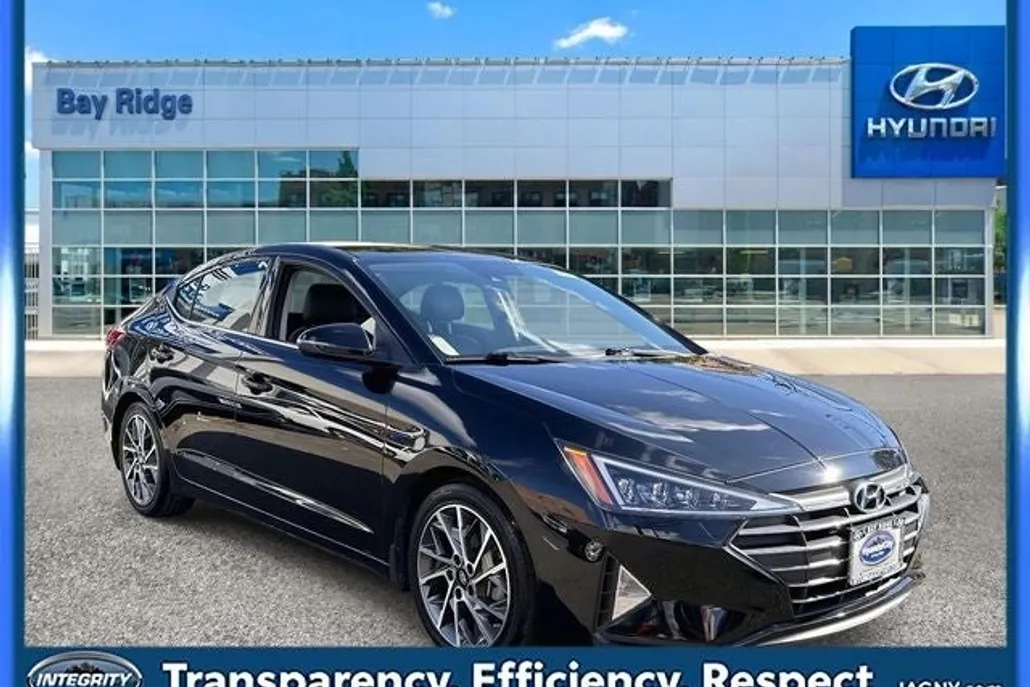 2020 Hyundai Elantra Limited photo 1