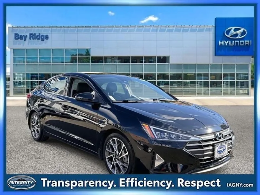 2020 Hyundai Elantra Limited photo 1
