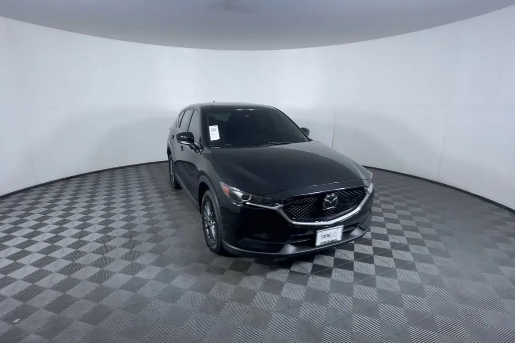 2020 Mazda CX-5 Touring photo 1