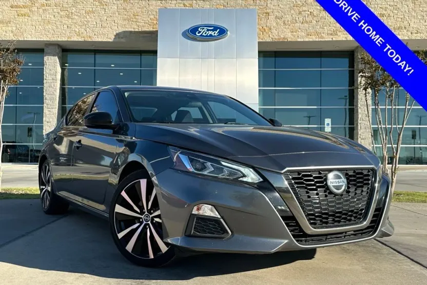 2021 Nissan Altima 2.5 SR photo 1