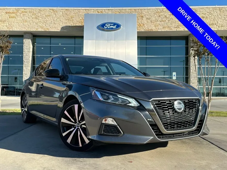 2021 Nissan Altima 2.5 SR photo 1