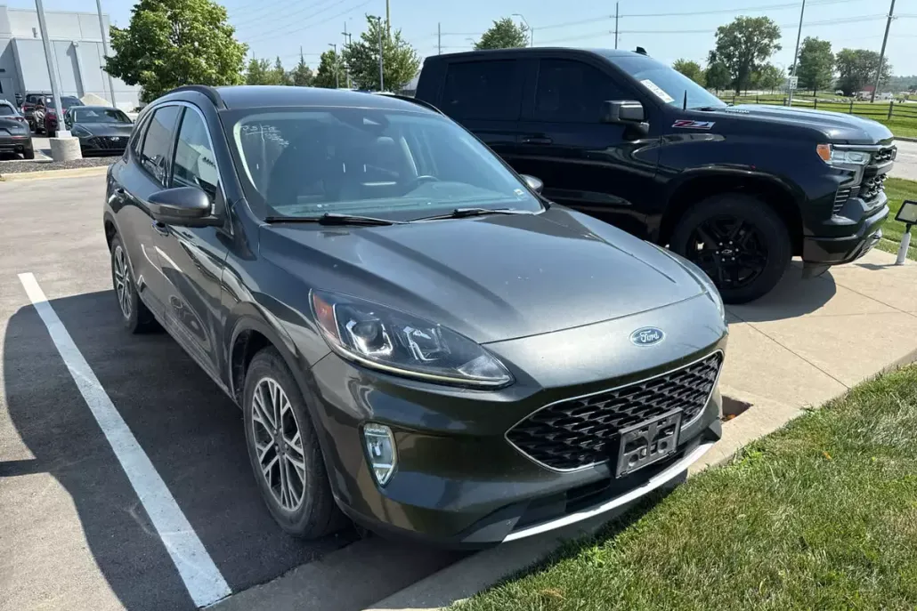 2020 Ford Escape SEL photo 1