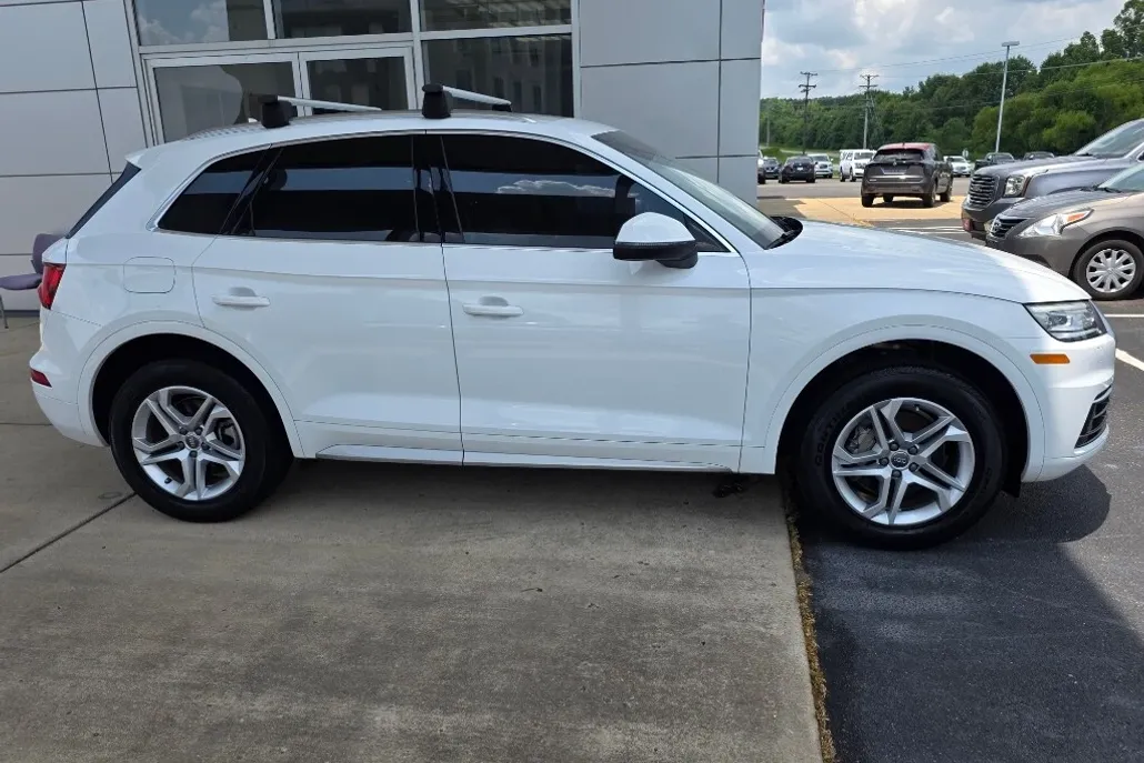2019 Audi Q5 2.0T Premium photo 1