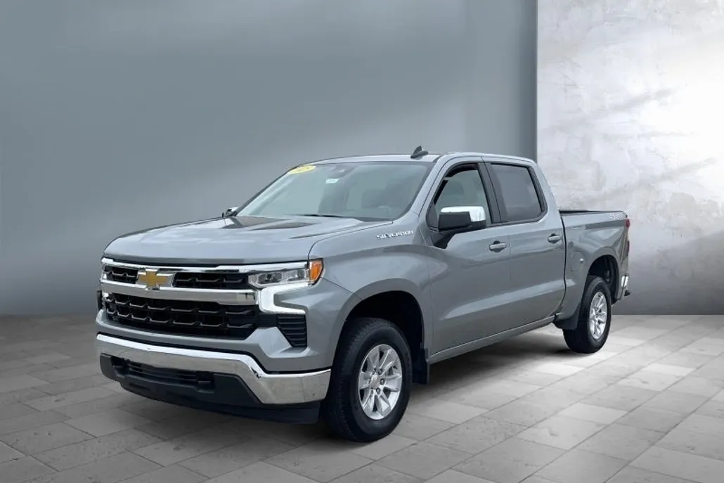 2025 Chevrolet Silverado 1500 LT photo 1