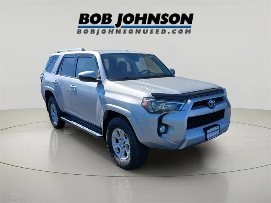 2018 Toyota 4Runner SR5 photo 1