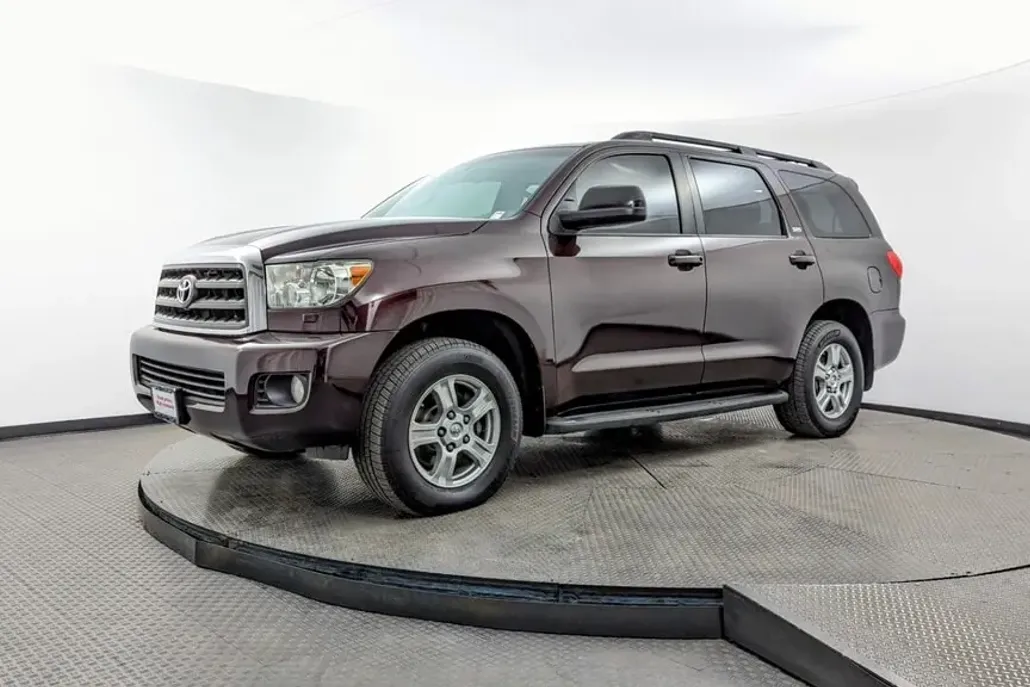2016 Toyota Sequoia SR5 photo 1