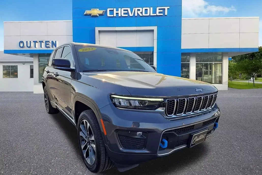 2023 Jeep Grand Cherokee 4xe Overland photo 1