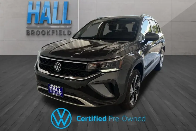 2024 Volkswagen Taos SE photo 1