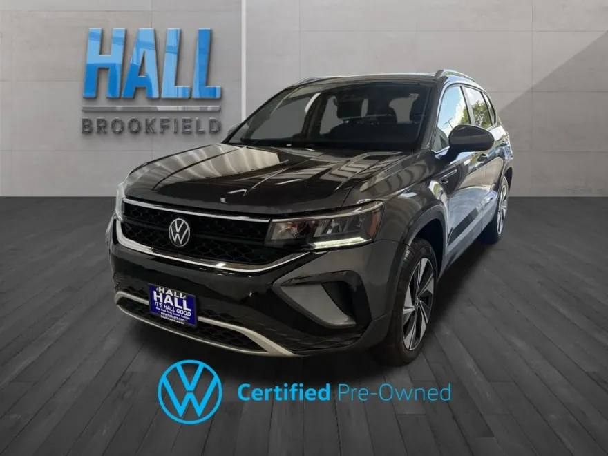 2024 Volkswagen Taos SE photo 1
