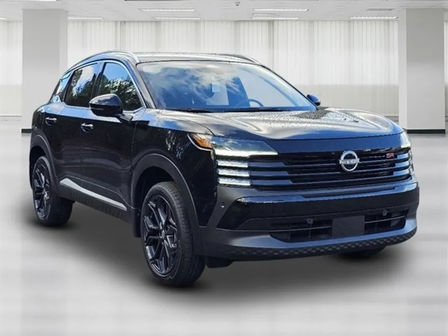 2025 Nissan Kicks SR photo 1