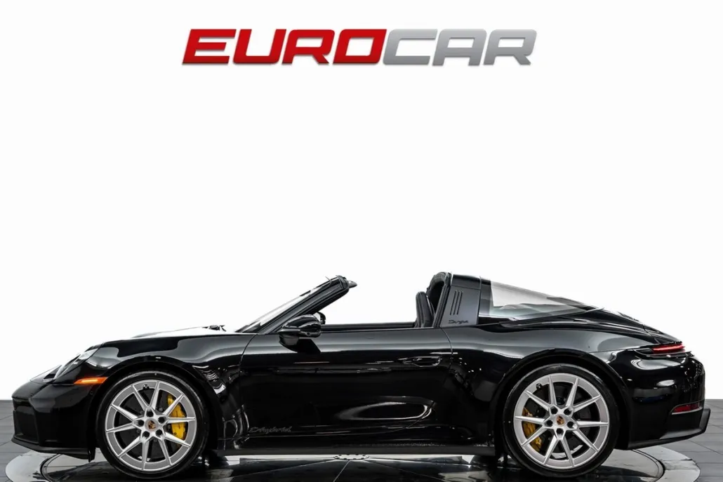2025 Porsche 911 Targa 4 GTS photo 1