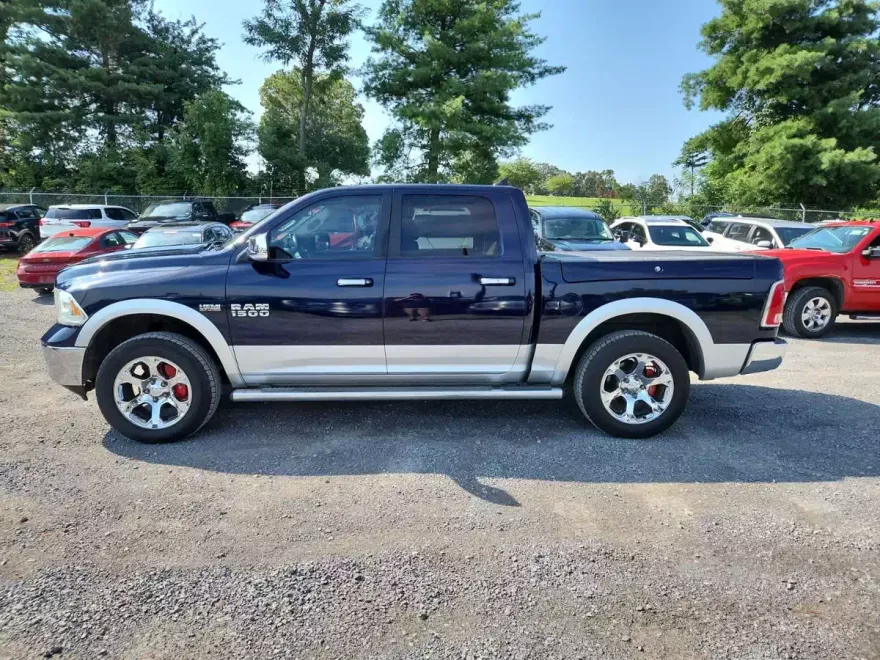 2015 Ram 1500 Laramie photo 1