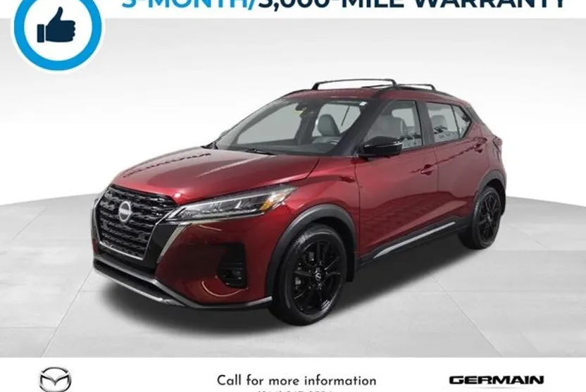 2023 Nissan Kicks SR photo 1