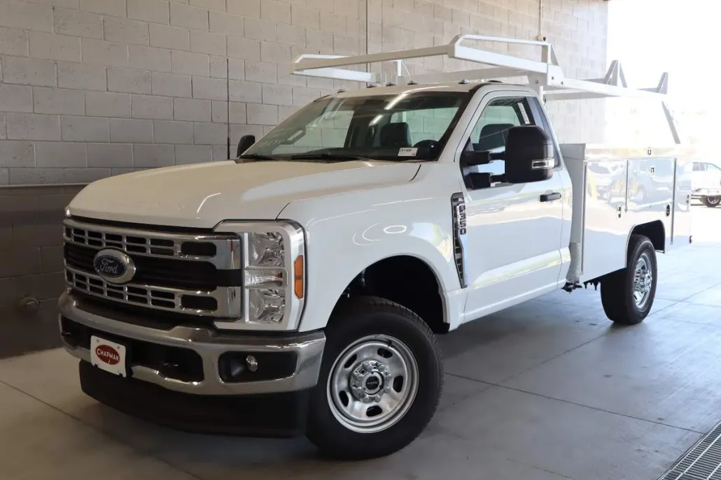 2025 Ford F-350 XL photo 1