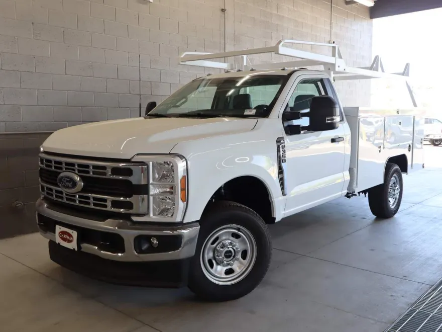 2025 Ford F-350 XL photo 1