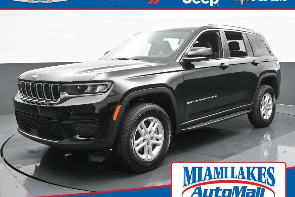 2024 Jeep Grand Cherokee Laredo photo 1