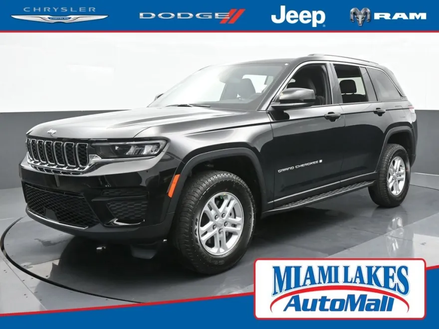 2024 Jeep Grand Cherokee Laredo photo 1
