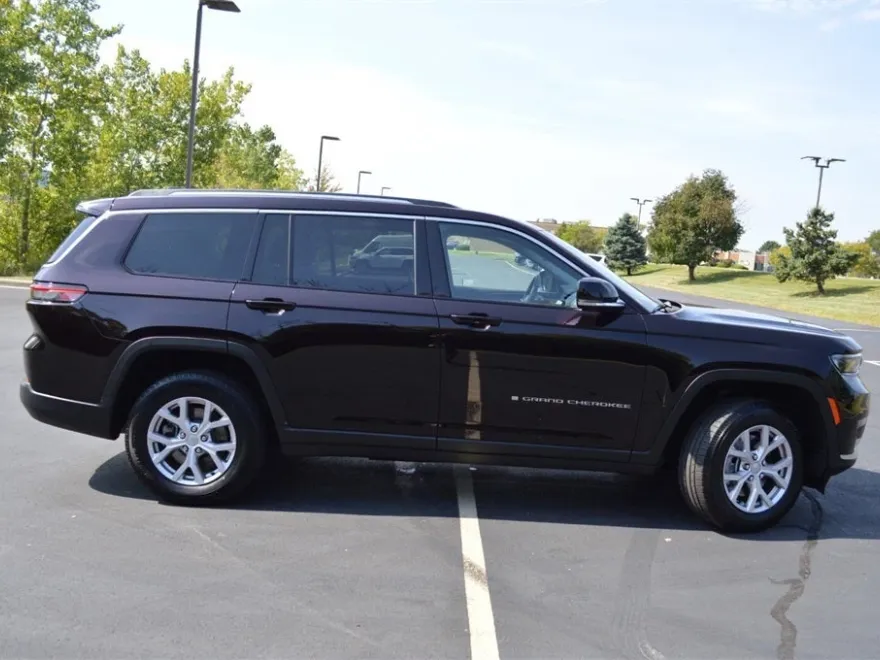 2022 Jeep Grand Cherokee Limited photo 1