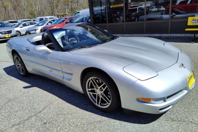 2003 Chevrolet Corvette photo 1