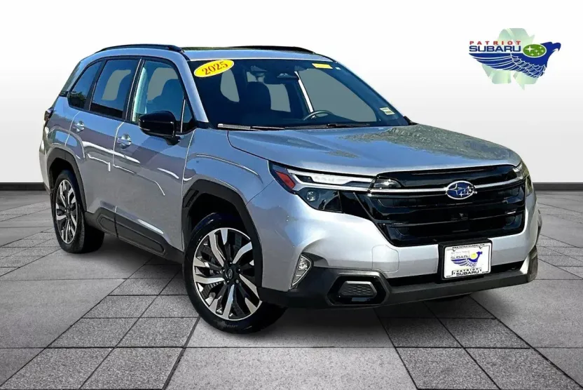 2025 Subaru Forester Touring photo 1