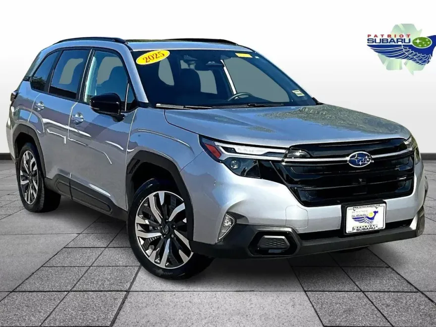 2025 Subaru Forester Touring photo 1