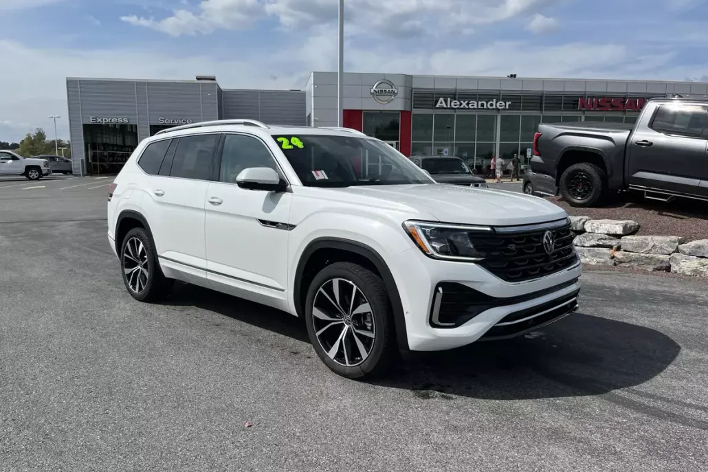 2024 Volkswagen Atlas SEL Premium R-Line photo 1