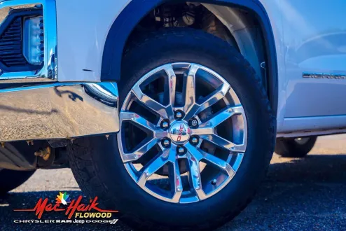 2019 Gmc Sierra 1500 SLT photo 2
