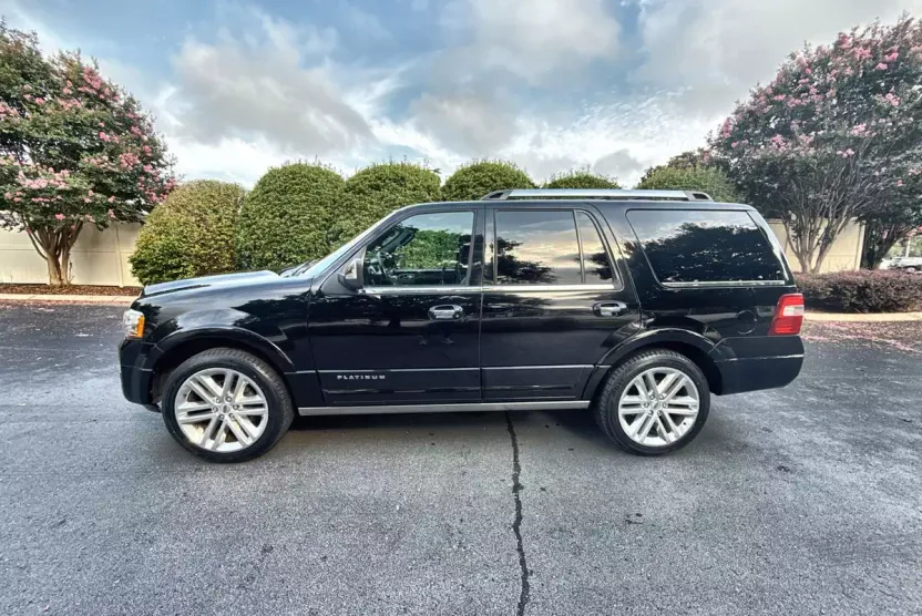 2017 Ford Expedition Platinum photo 1