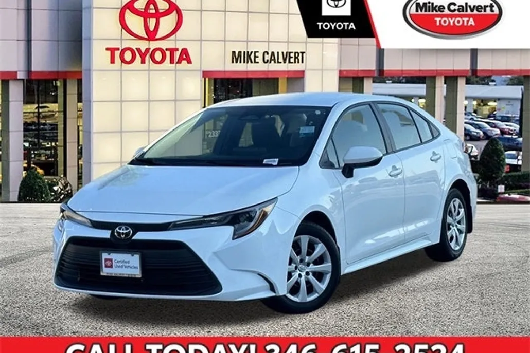 2024 Toyota Corolla LE photo 1