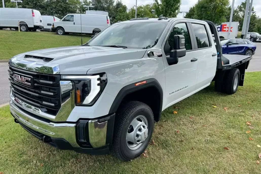 2025 Gmc Sierra 3500 HD Pro photo 1