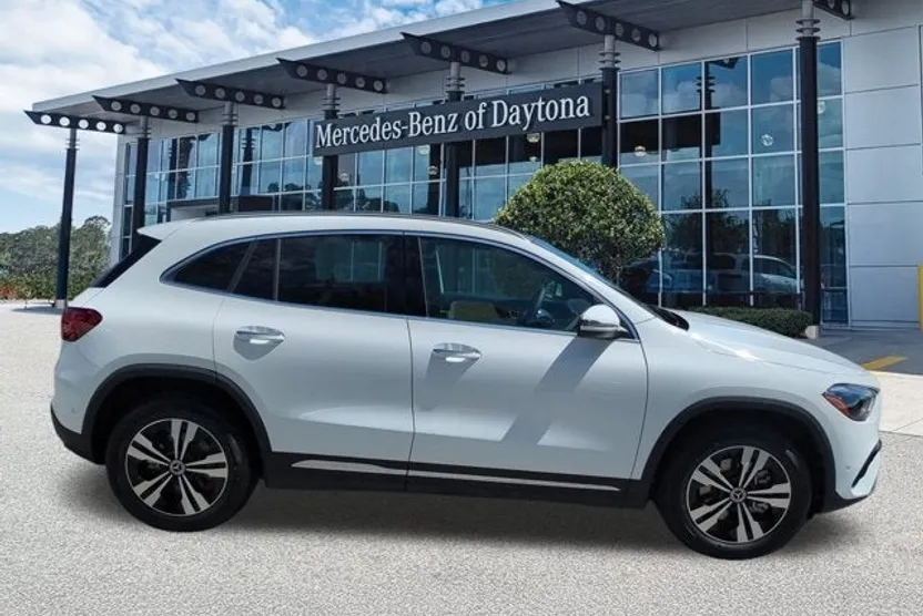 2026 Mercedes Benz GLA 250 photo 1