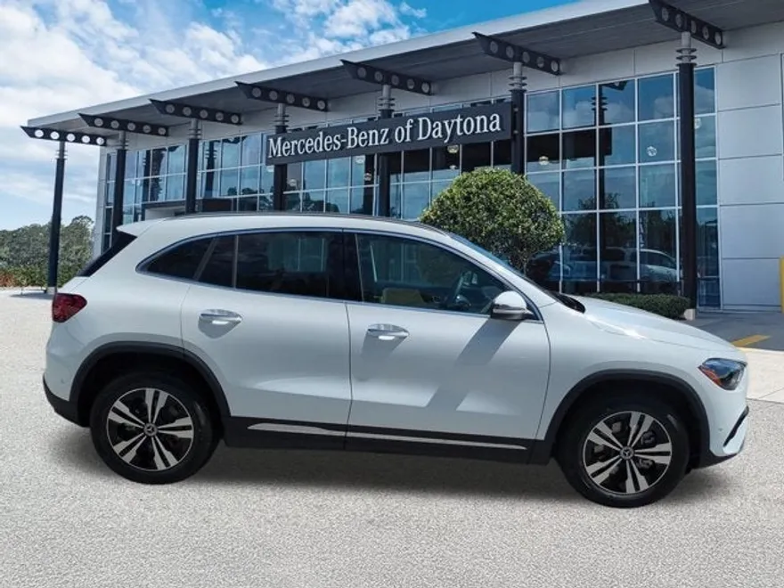 2026 Mercedes Benz GLA 250 photo 1