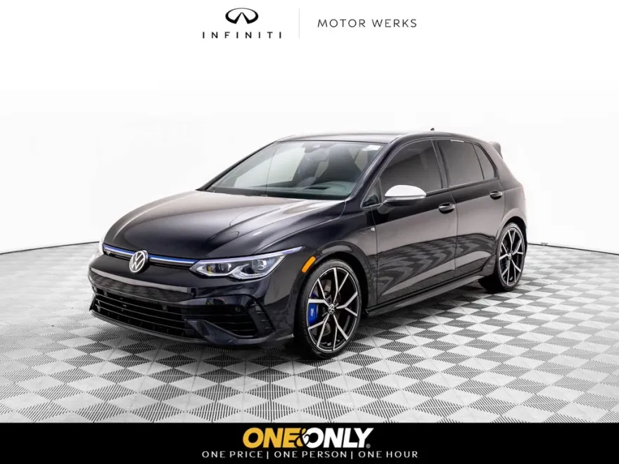 2024 Volkswagen Golf R photo 1