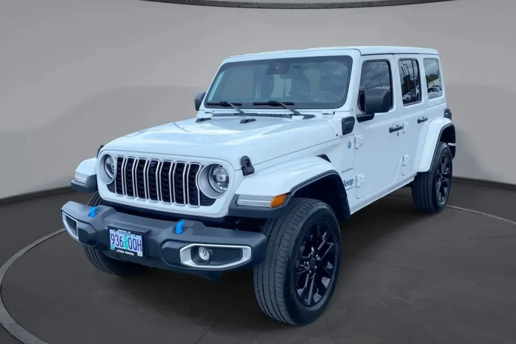 2024 Jeep Wrangler 4xe Sahara photo 1