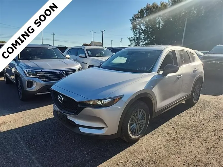 2017 Mazda CX-5 Touring photo 1