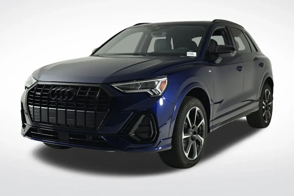 2025 Audi Q3 45 TFSI S line Premium Plus photo 1