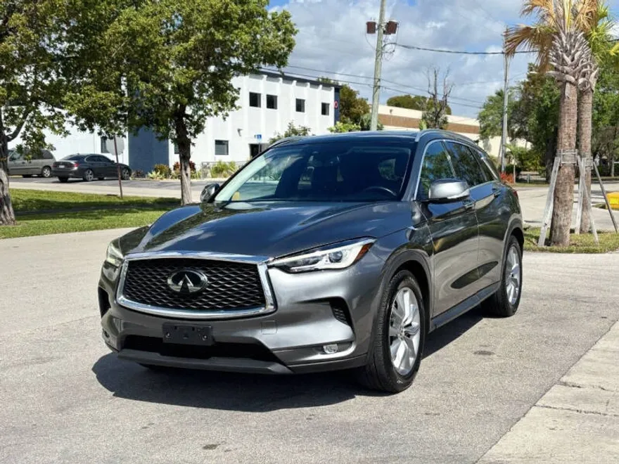 2019 Infiniti QX50 Luxe photo 1