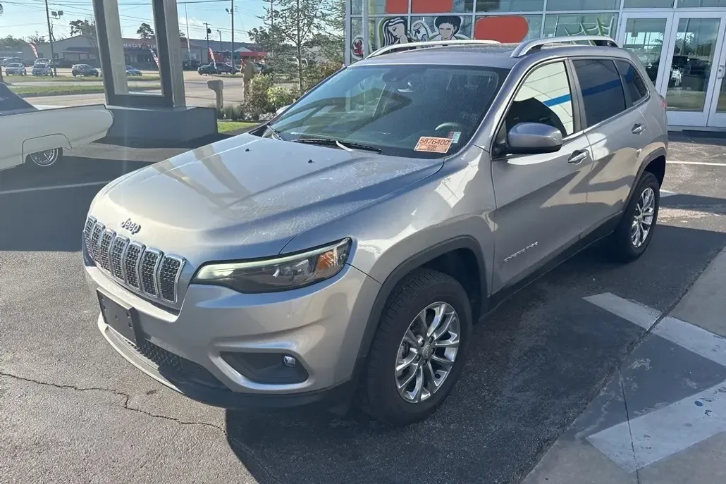 2021 Jeep Cherokee Latitude Lux photo 1