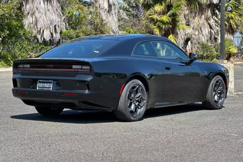 2025 Dodge Charger R/T photo 3
