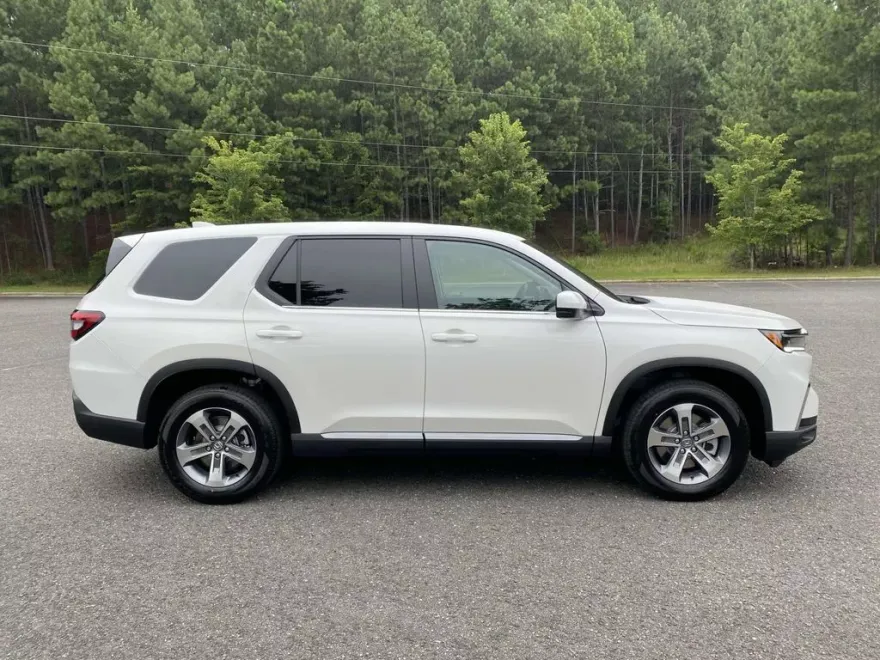 2025 Honda Pilot EX-L photo 1