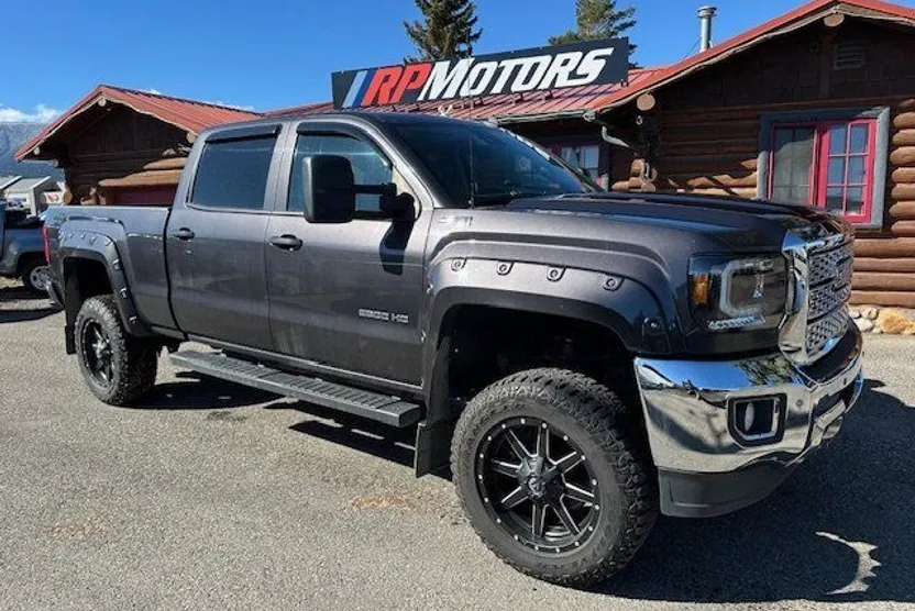 2015 Gmc Sierra SLT photo 1
