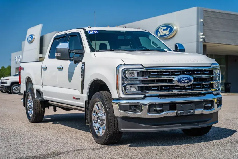 2024 Ford F-350 Lariat photo 1