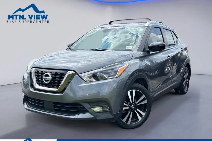 2020 Nissan Kicks SR photo 1