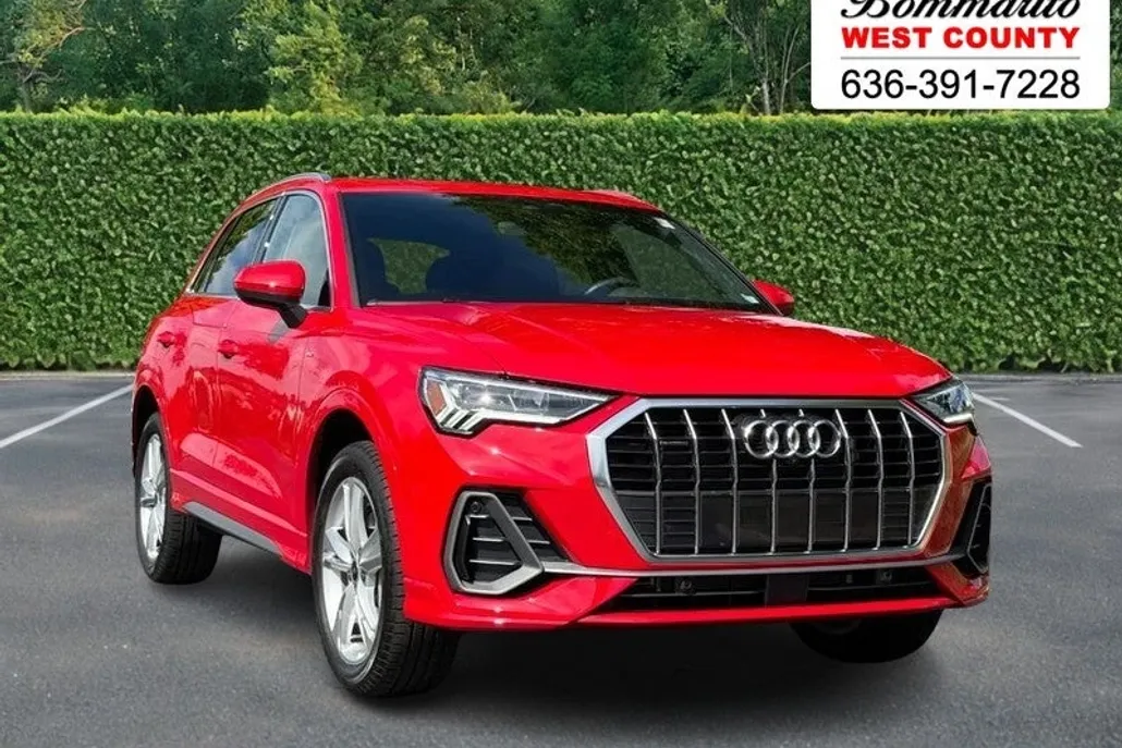 2023 Audi Q3 S line Premium Plus 45 TFSI photo 1