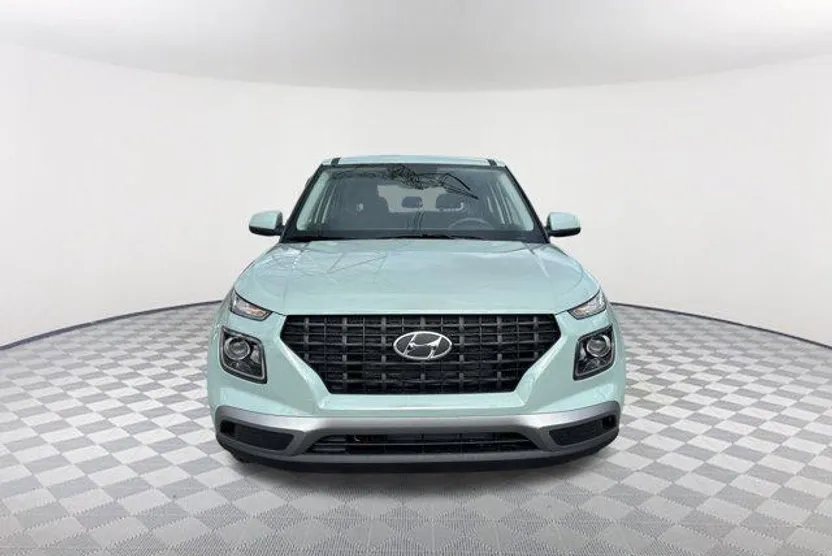 2026 Hyundai Venue SE photo 1